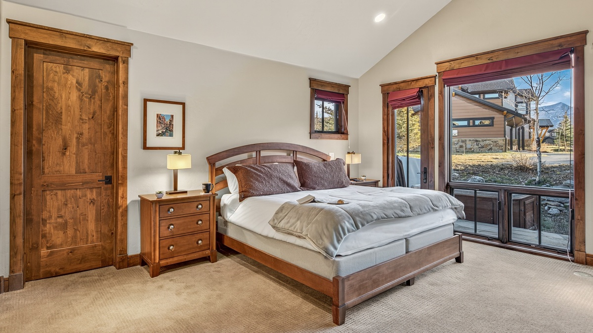 Bedroom 1, Main Level - King suite