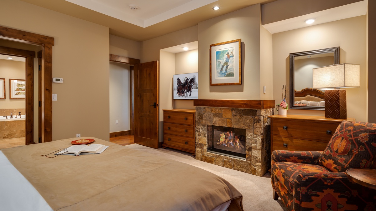 Bedroom 1, Main Level - Primary king suite with fireplace