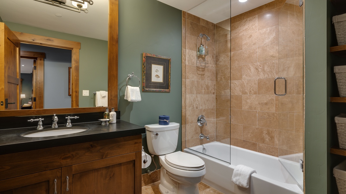 Shared Bathroom, Main Level - Hall bathroom adjacent to Bedroom 3