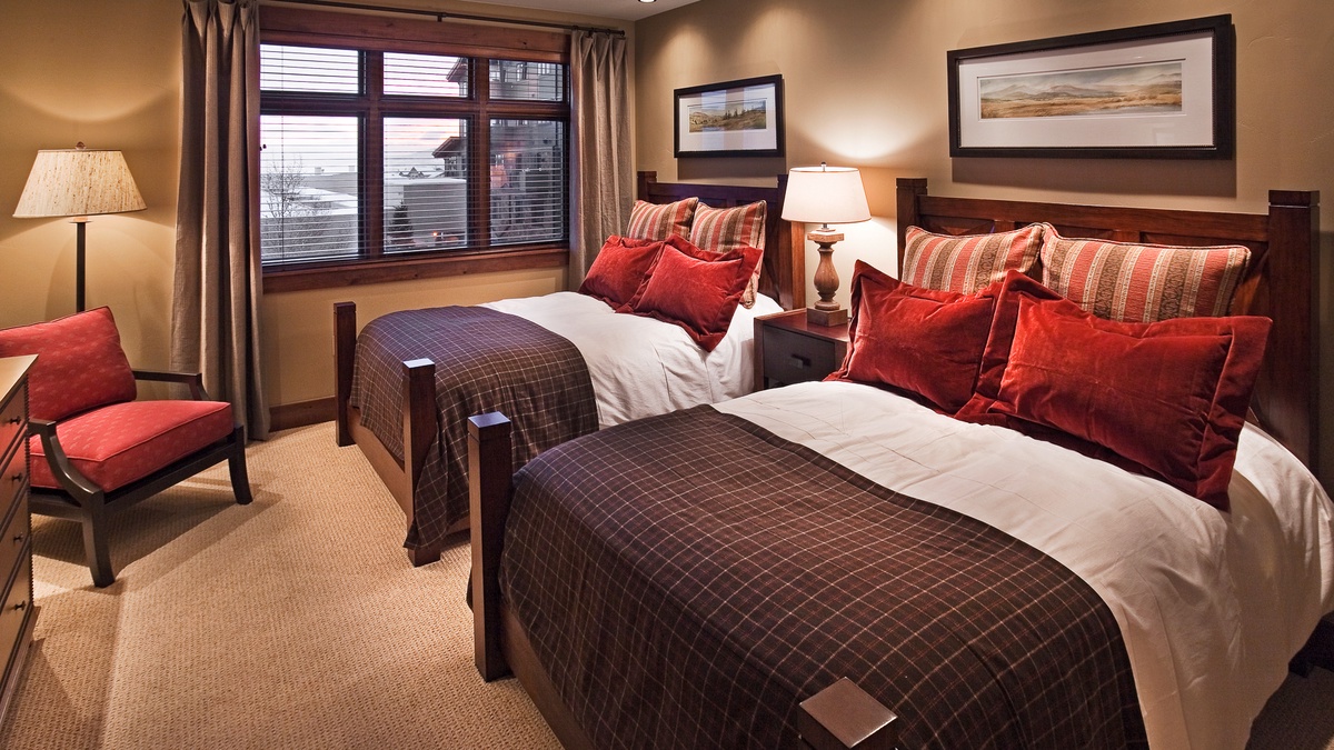 Bedroom 4, Main Level - Two full bedroom