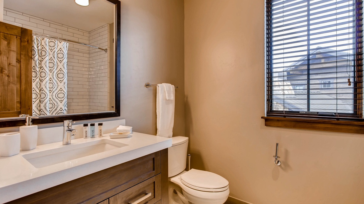 Bedroom 3, Upper Level - Shared hall bath