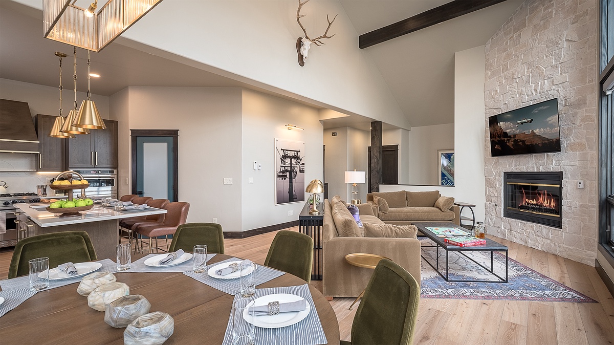 Great Room, Main Level - Seating area open to the dining area