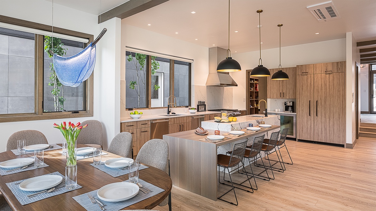 Dining Area, Main Level - Riverlight Lodge