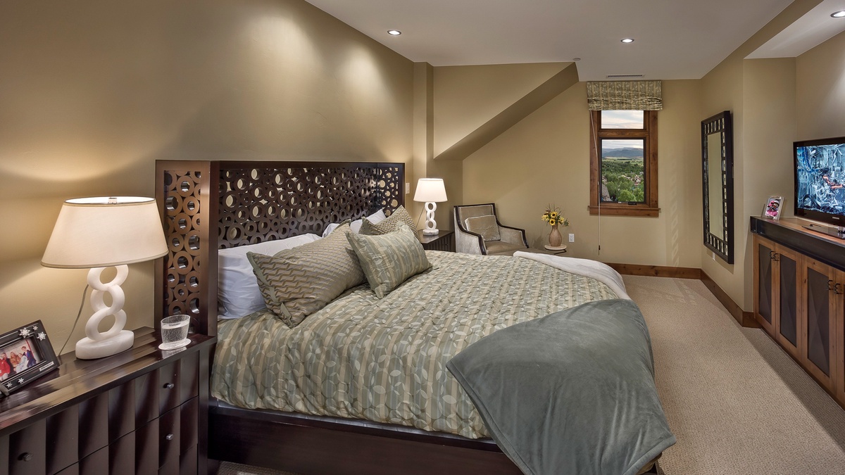 Bedroom 2, Main Level - King suite