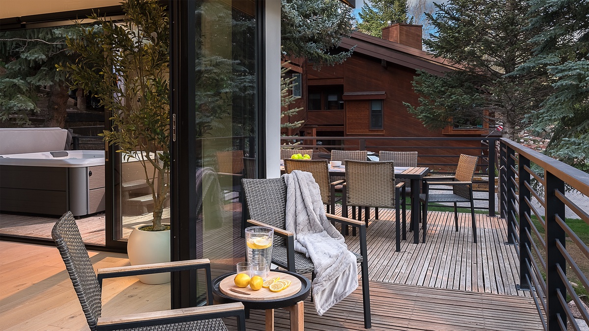 Deck, Main Level - Seating area and dining table for 10 near hot tub