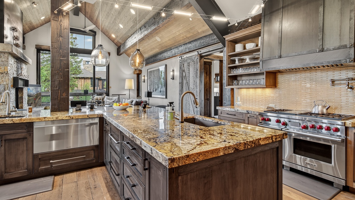 Kitchen, Upper Level