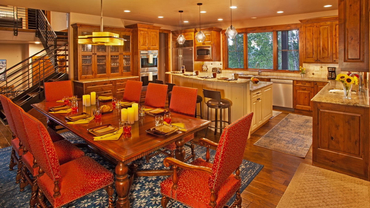 Dining Area, Main Level, Chalet Fuego - Open layout to kitchen