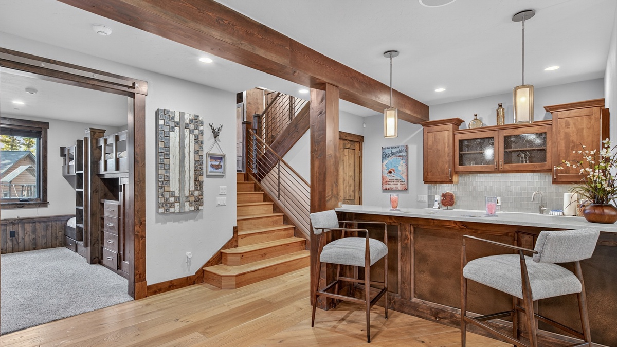 Wet Bar, Lower Level