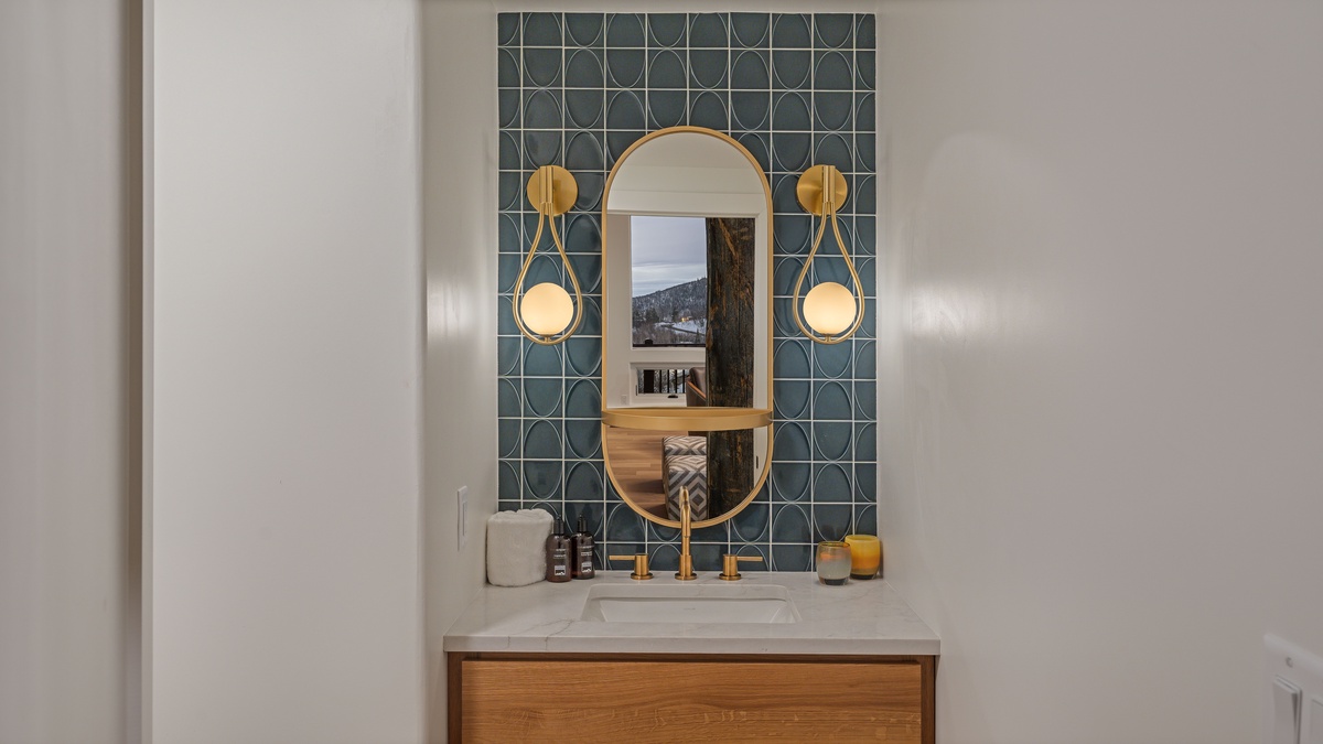 Powder bath on main level