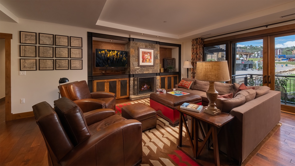 Great Room, Main Level - With fireplace