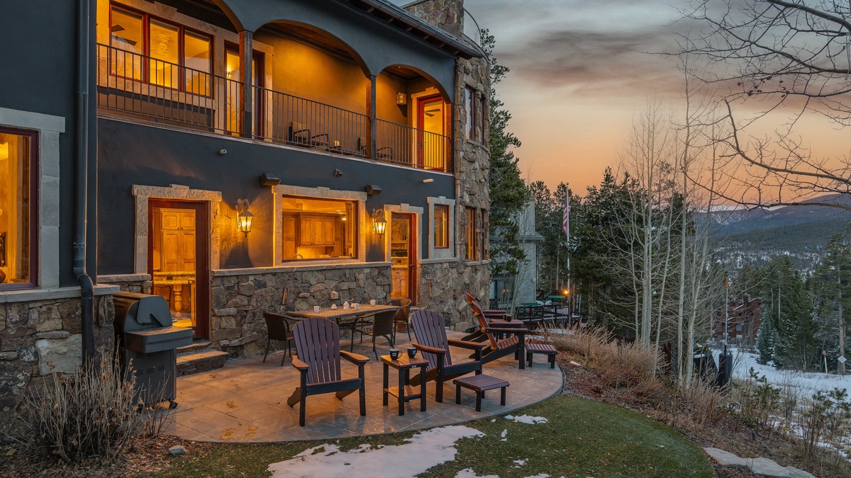 Main level patio with views of 4 O' Clock Ski Run