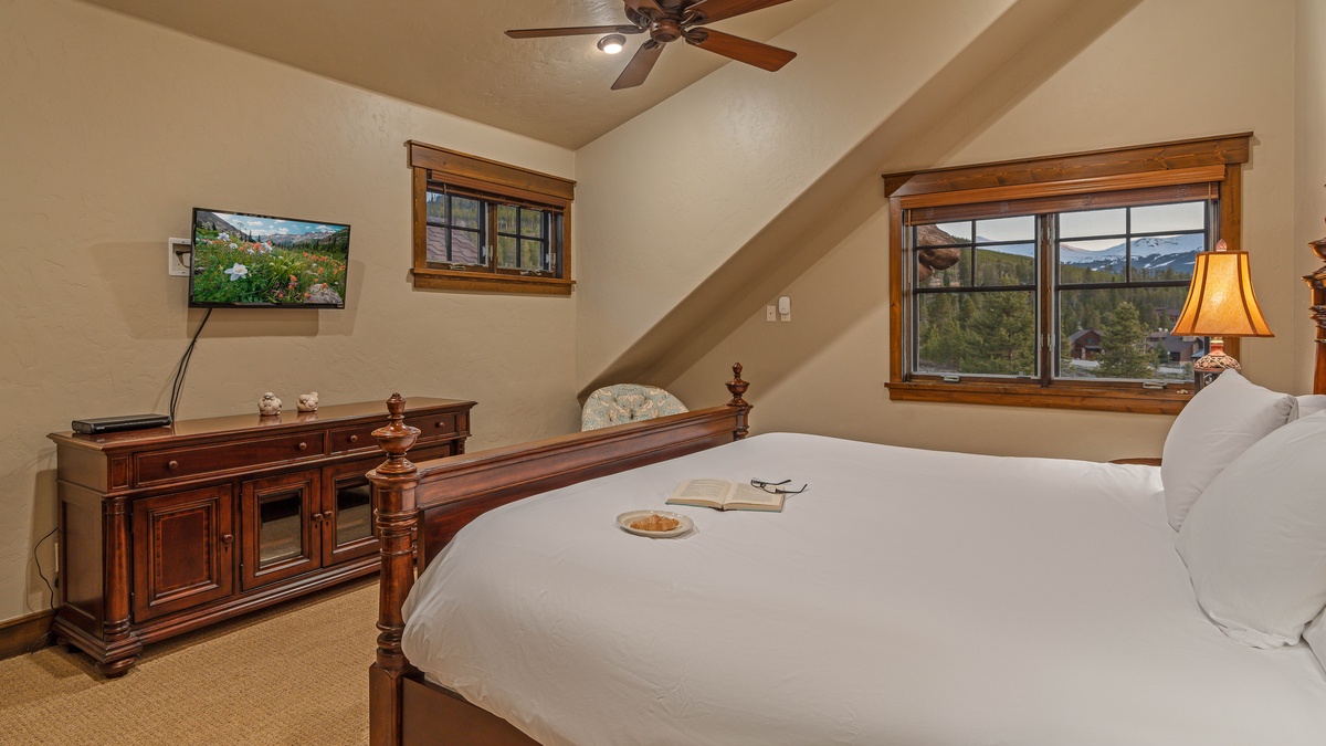 Bedroom 2, Upper Level - Upper level king suite with TV
