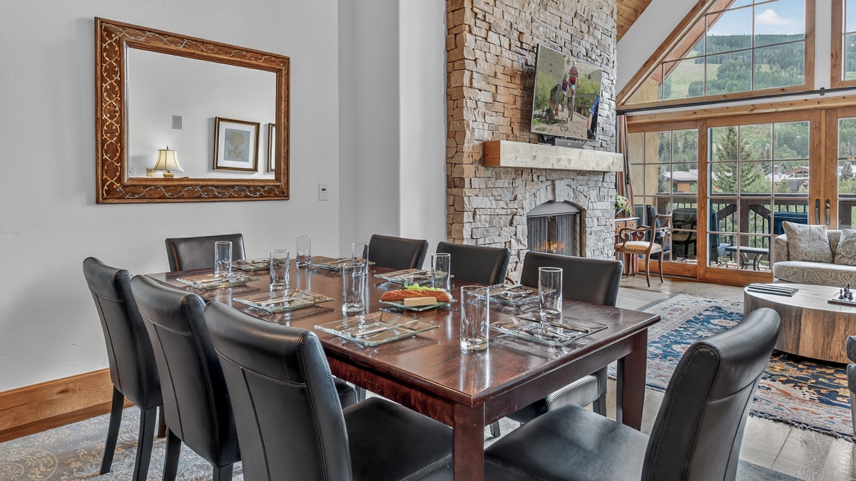 Dining Area and Fireplace, Main Level