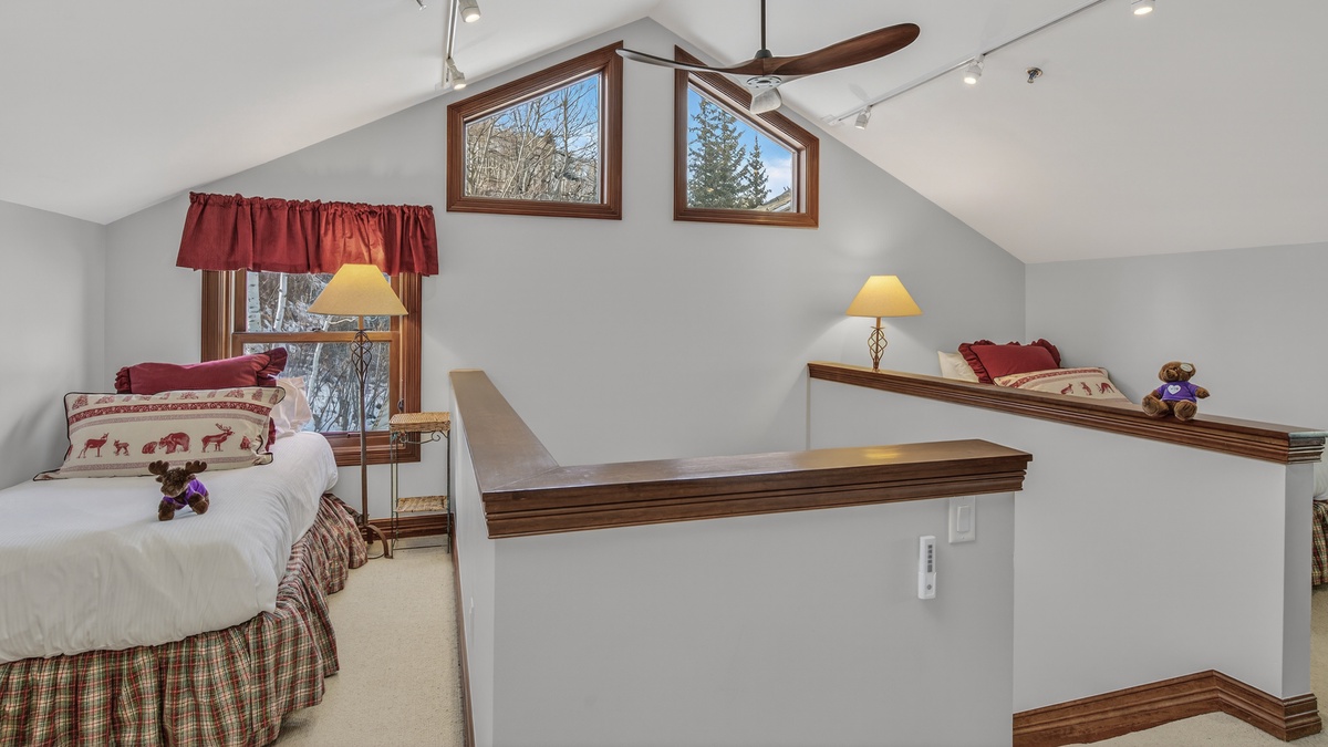 Bedroom 4 Upper level