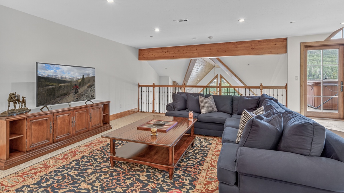 Family Area, Upper Level - Overlooking great room