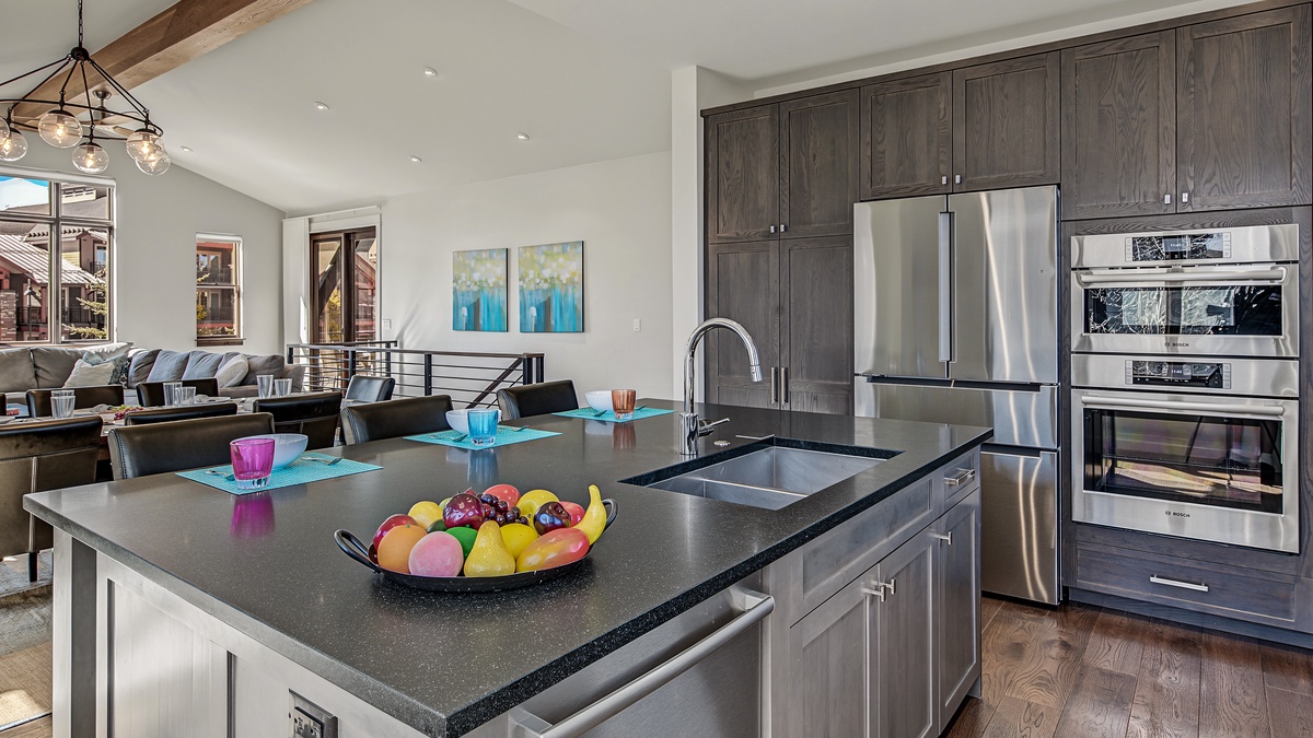 Kitchen, Main Level - Island with sink overlooking great room