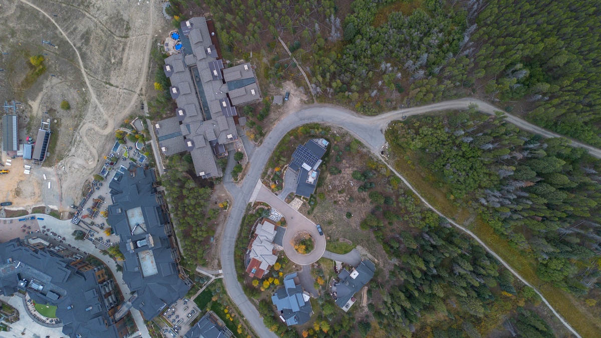 Exterior - Aerial view of the home and neighborhood