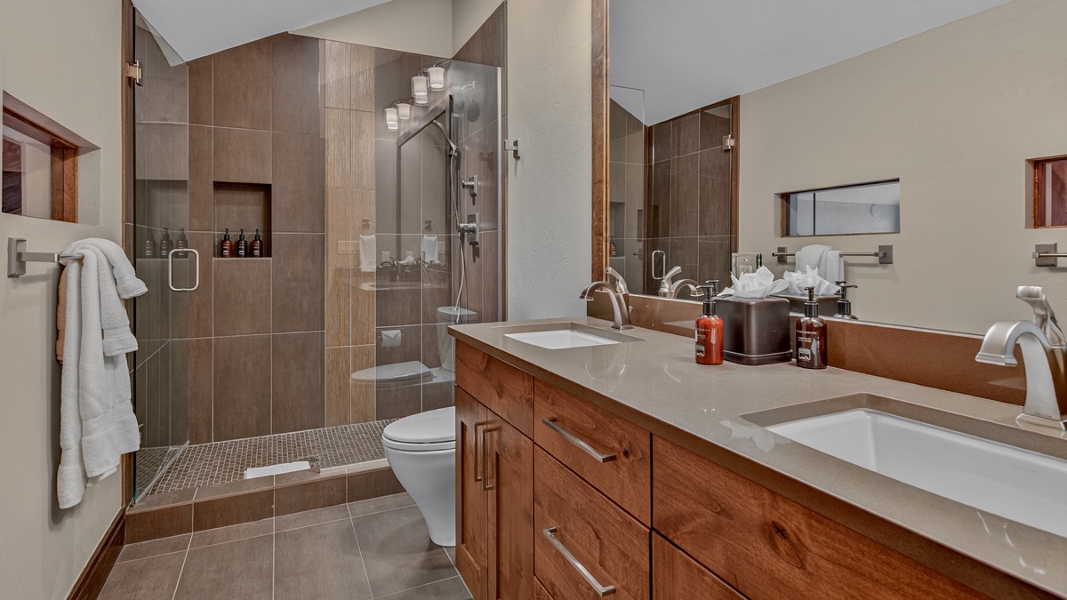 Upper Level, Bathroom