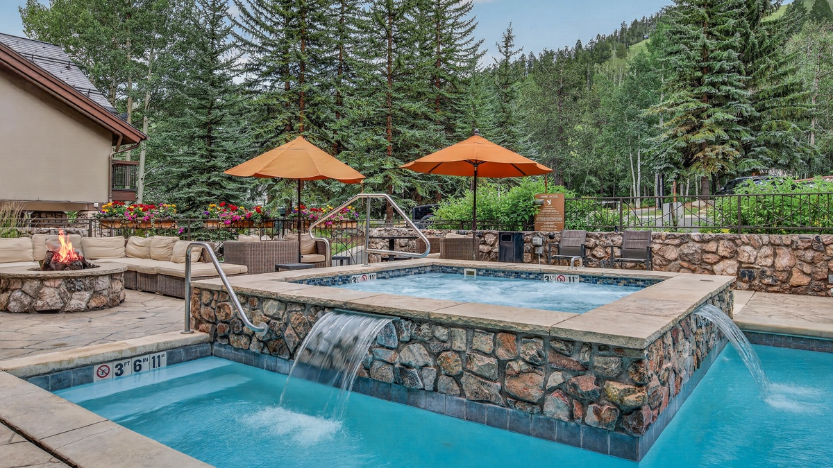 Osprey Hotel Community Amenities Available for Elk Track: Fire pit with pool and hot tub