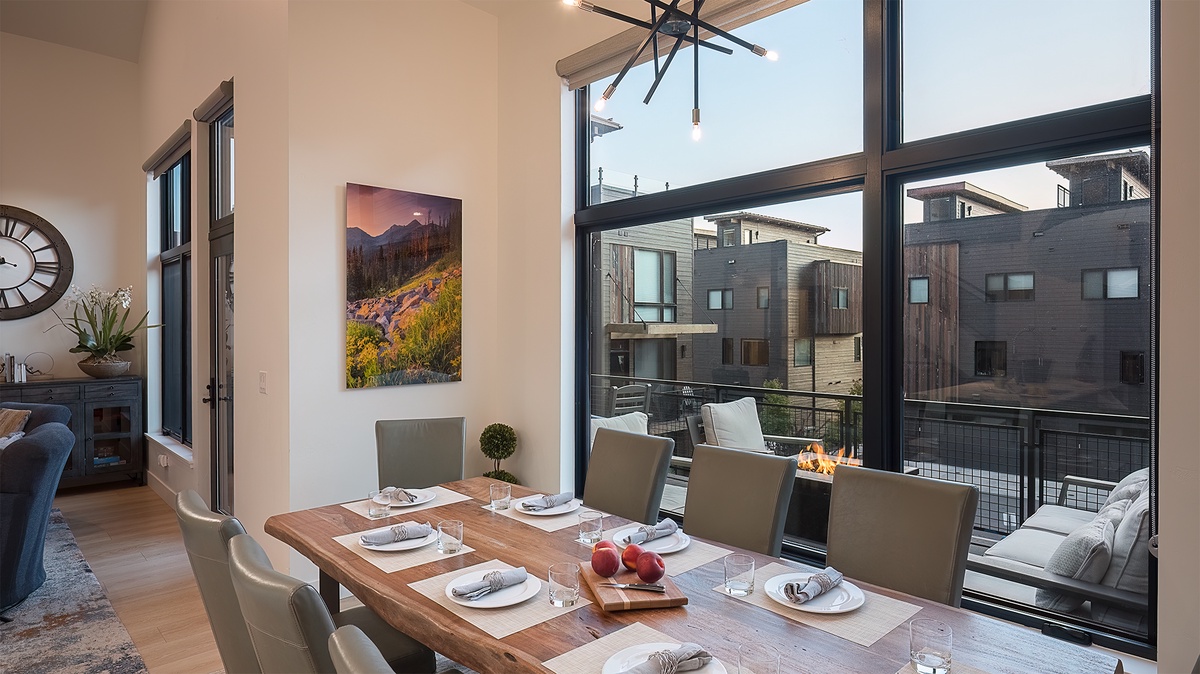 Dining Area, Main Level - Table with seating for 8