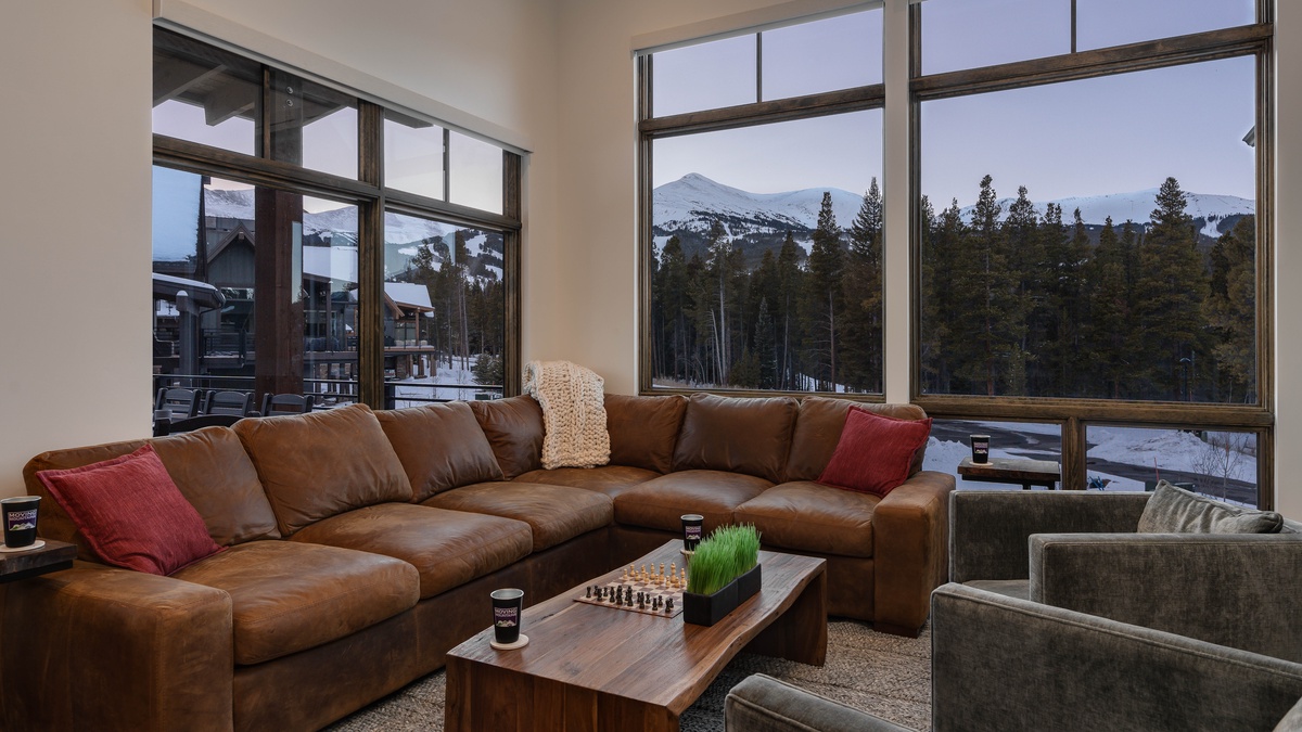 Great room with big mountain views