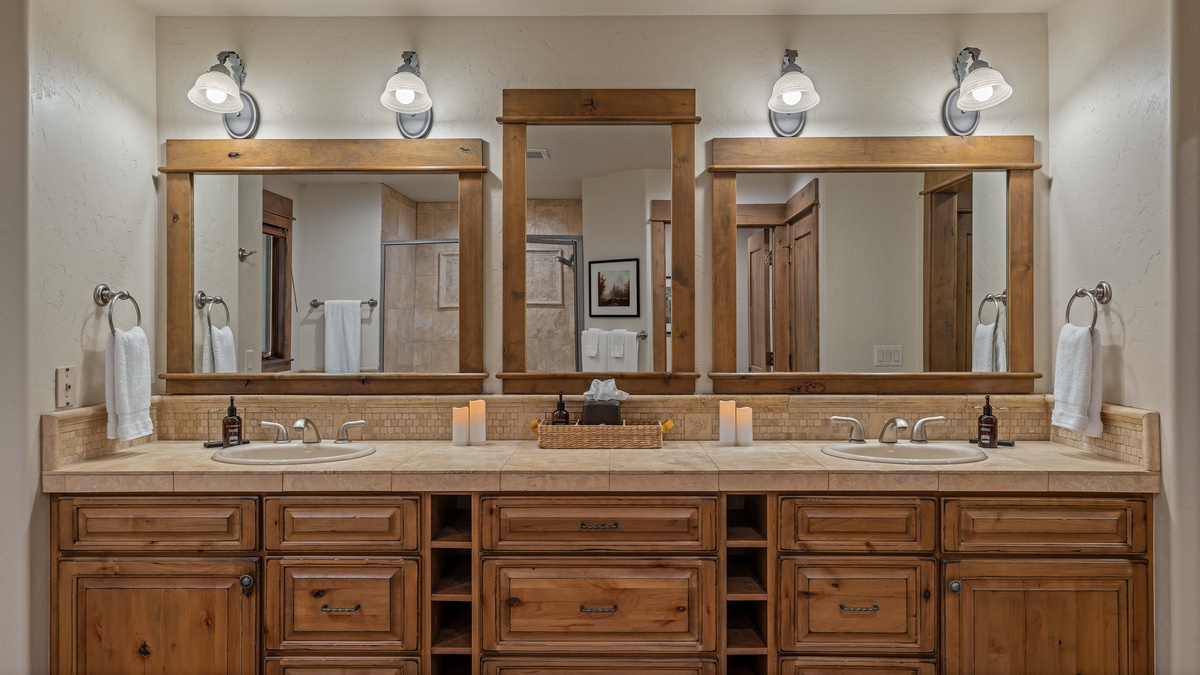 Bedroom 1, Upper Level - Primary king ensuite with dual vanities
