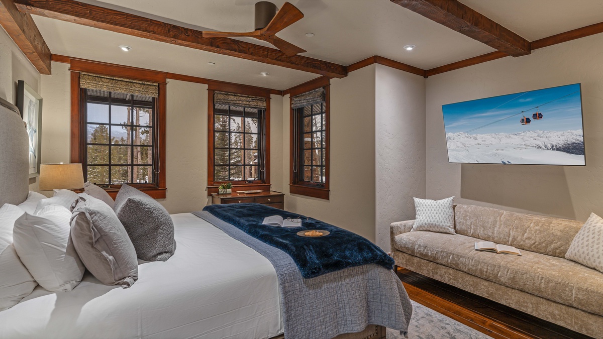 Bedroom 4, Lower Level - King suite 3 with TV and ensuite