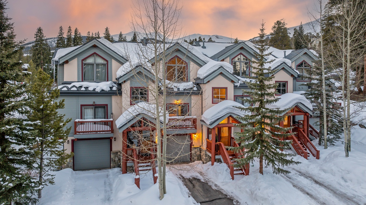 Pines 75 Townhome