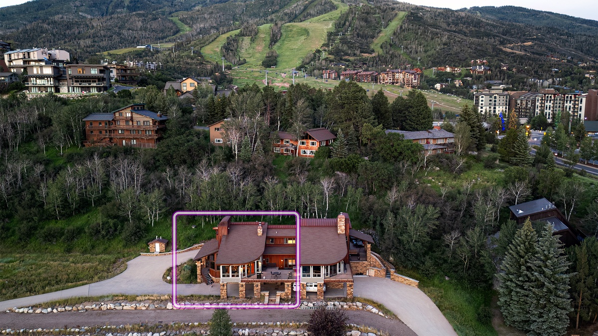 Exterior - Aerial view