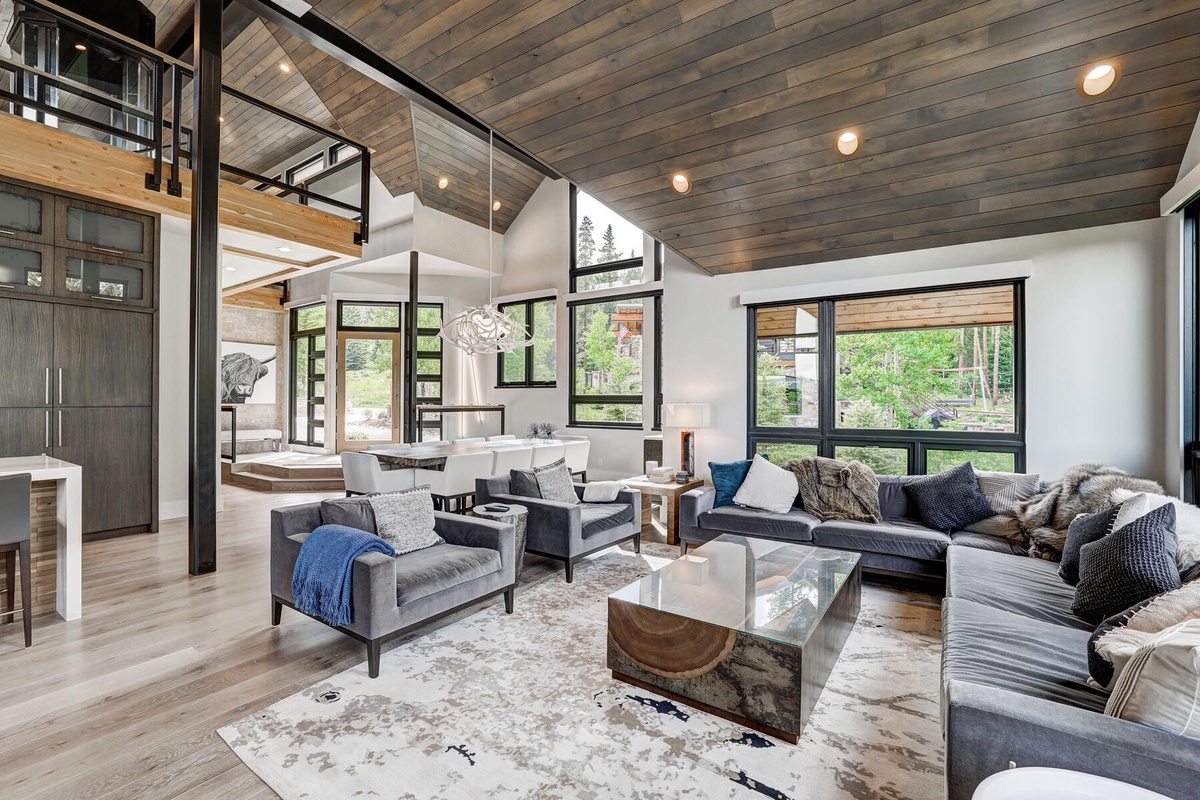 Great Room, Main Level