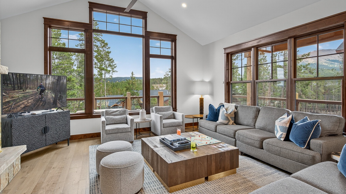 Great Room, Main Level