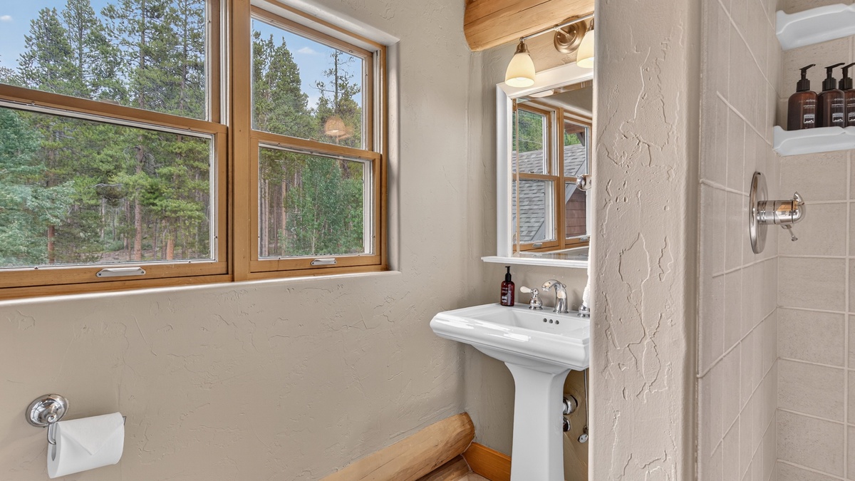 Bedroom 3, Upper Level - King ensuite