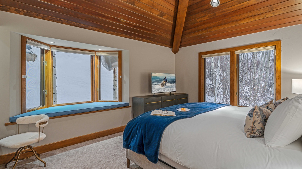 Bedroom 6, Upper Level - King suite 6 on upper level