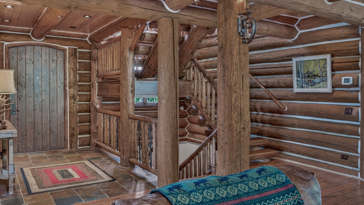 Entry, Main level