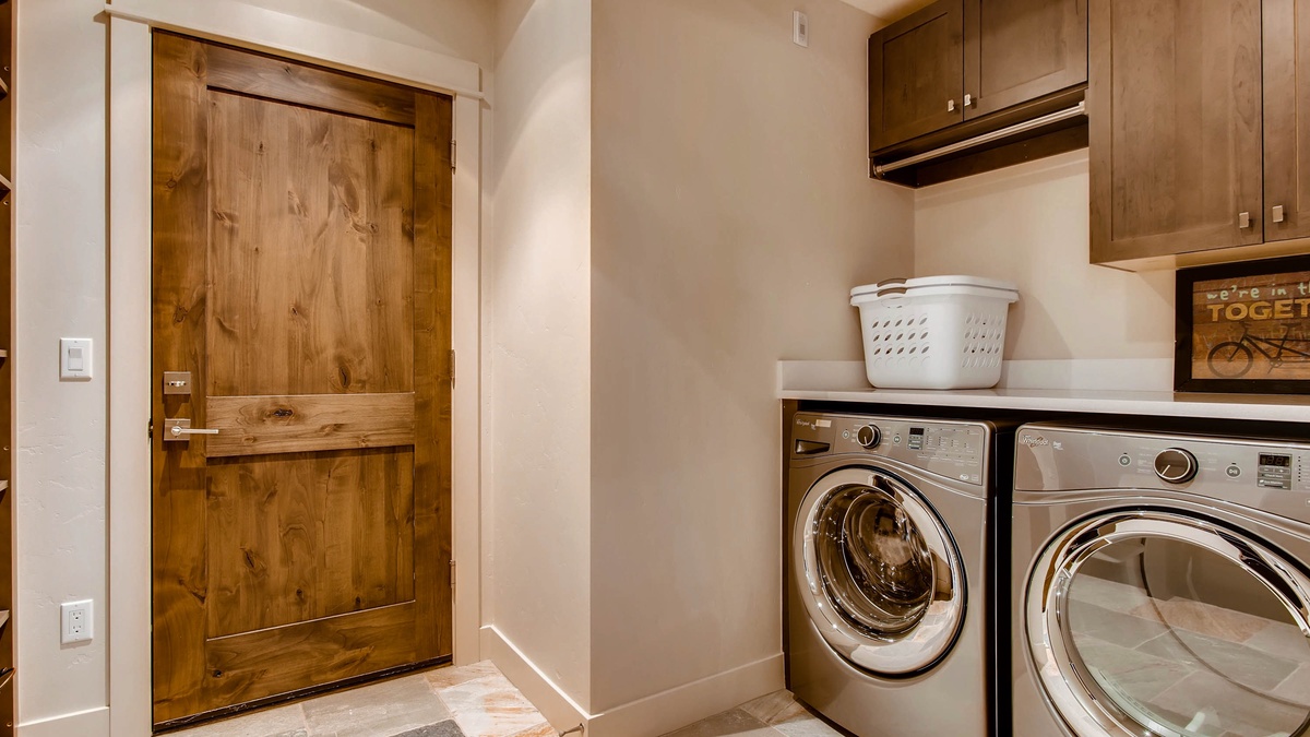 Laundry Room, Main Level
