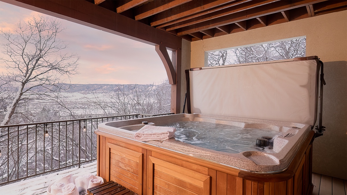 Hot Tub, Lower Level