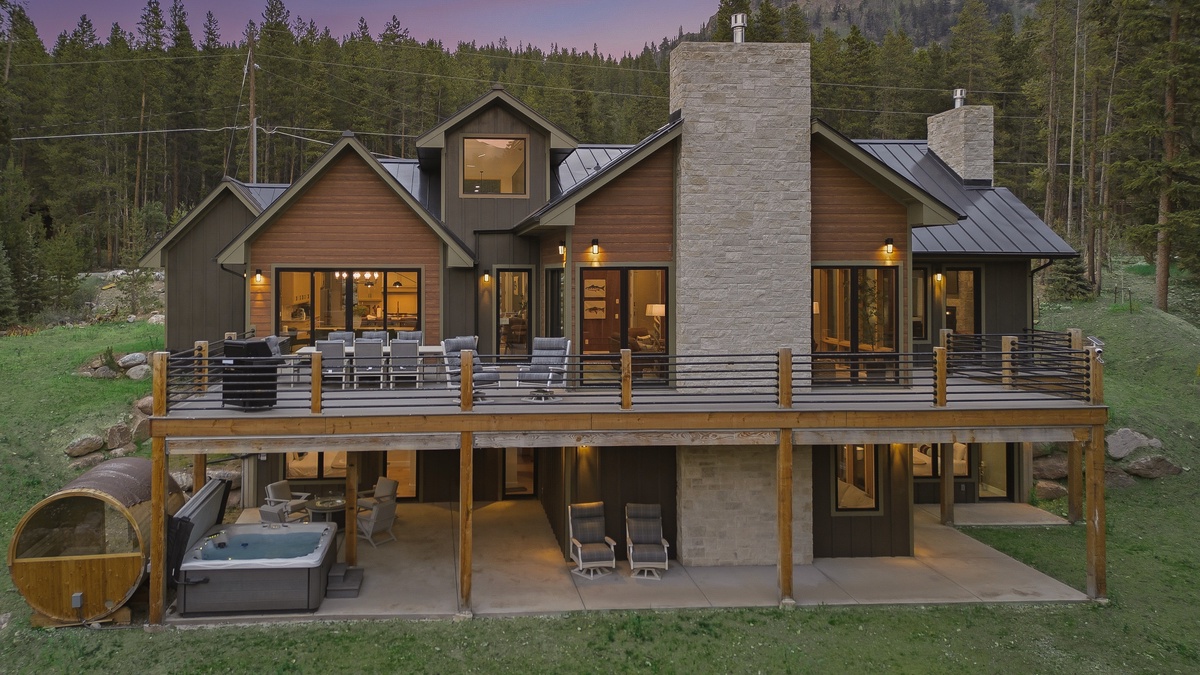 Welcome to Everwild Chalet!