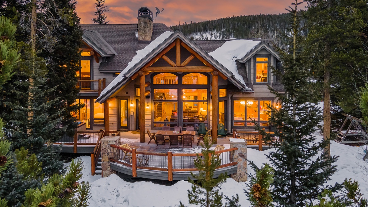 Mountain Bear Lodge