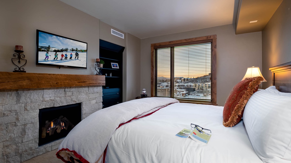 Bedroom 1, Main Level - Primary king bedroom with TV