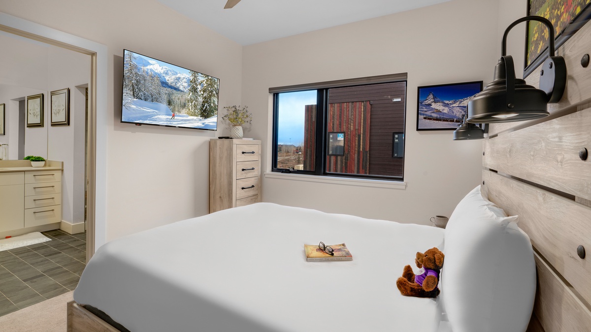 Bedroom 2, Upper Level - Plush queen bed