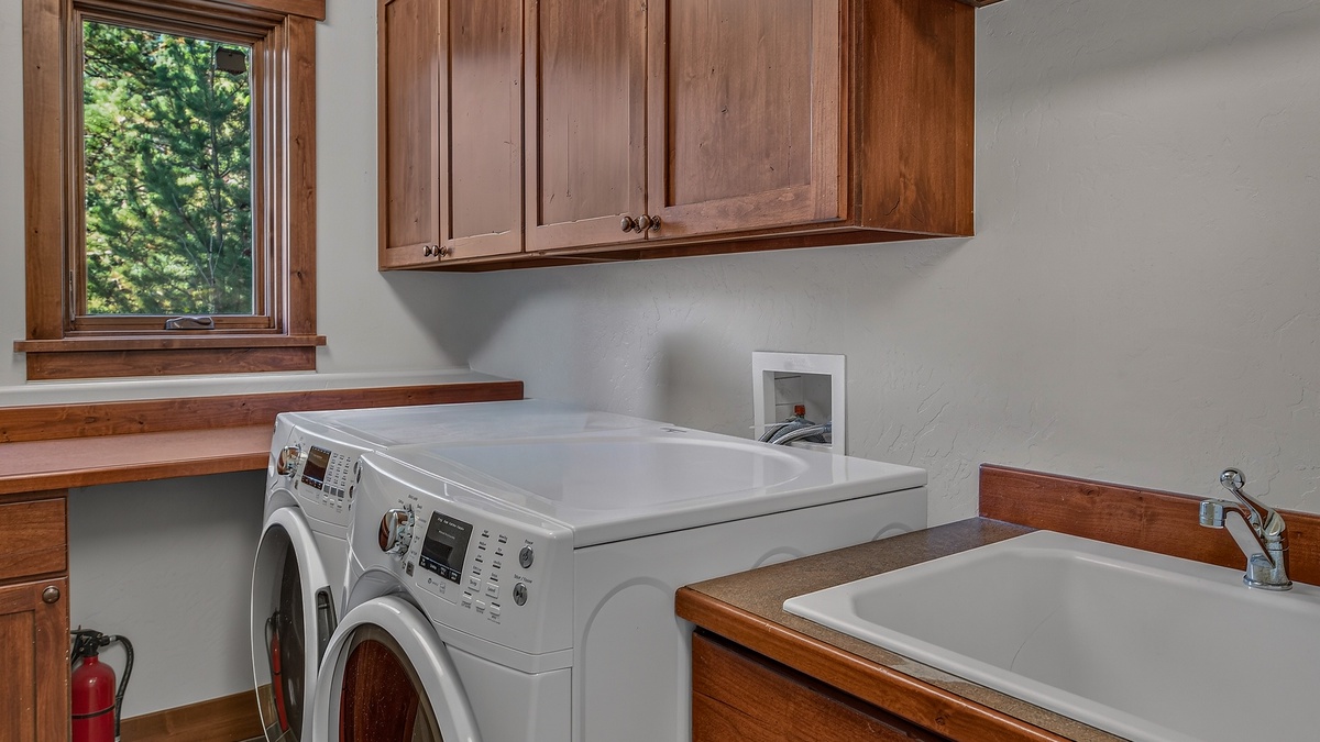 Laundry, Lower Level - Washer and dryer