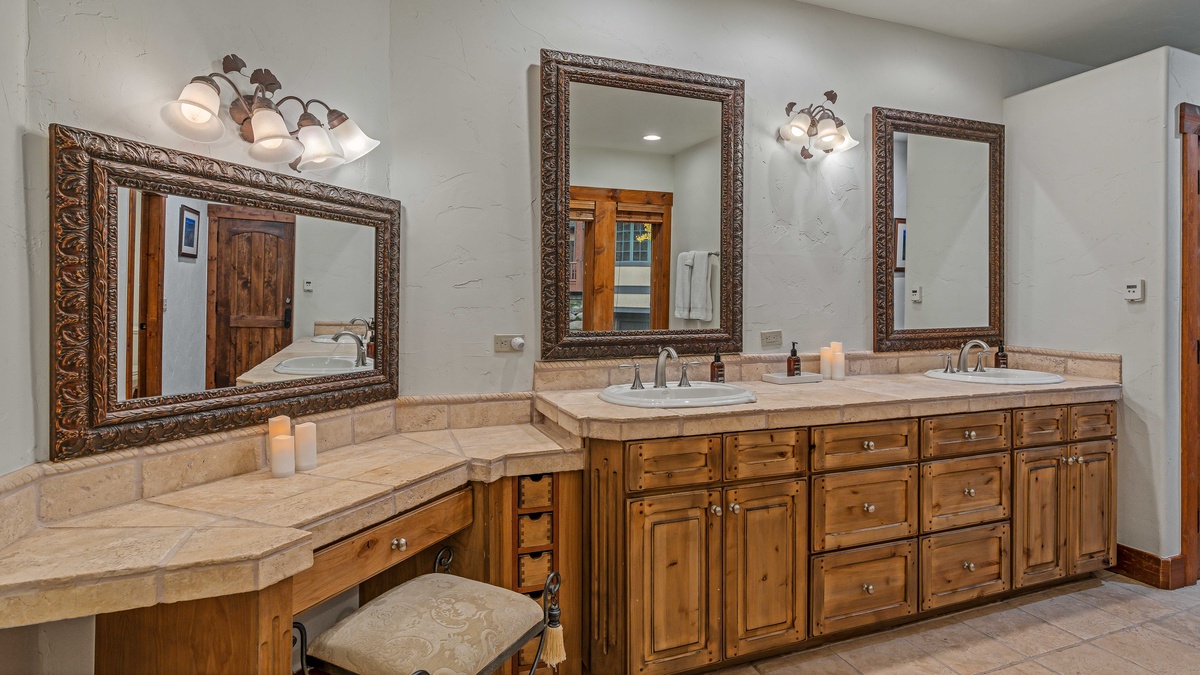 Primary ensuite on main level