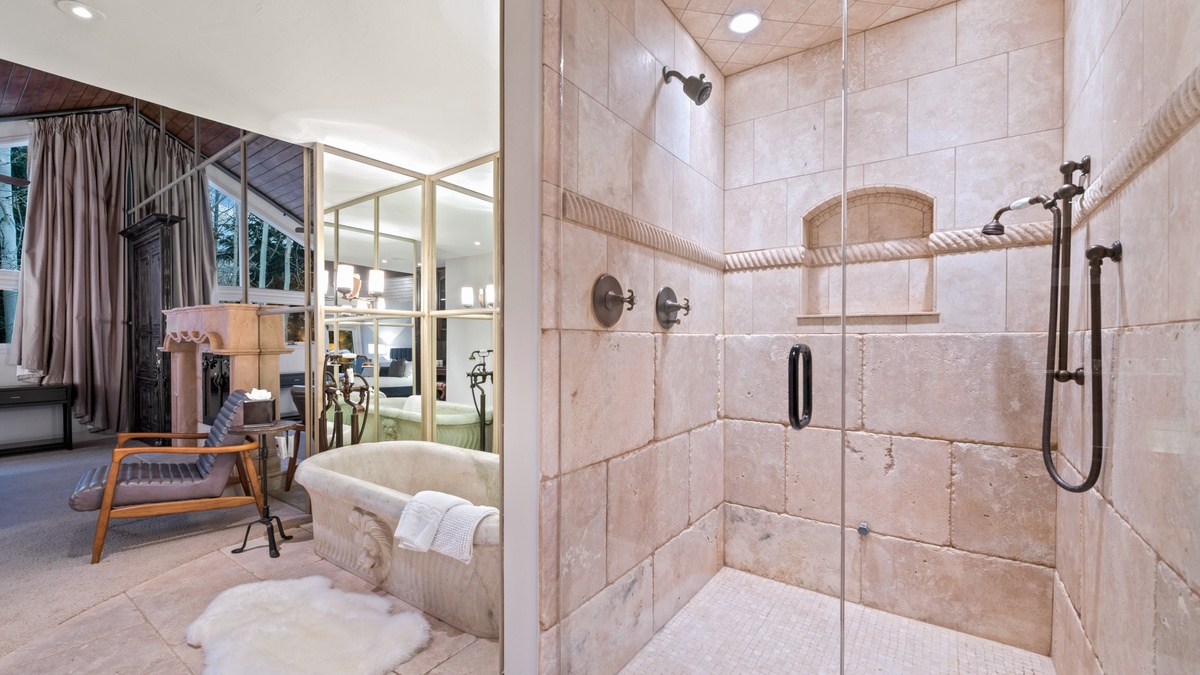 Ensuite Primary Bathroom - North