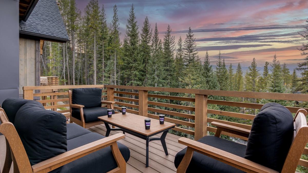 Main level deck with beautiful views