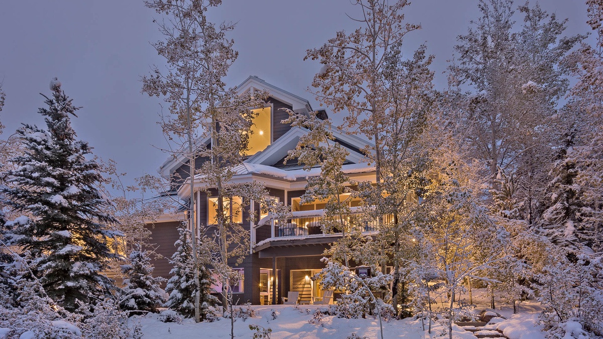 Welcome to Time Flys Lodge!