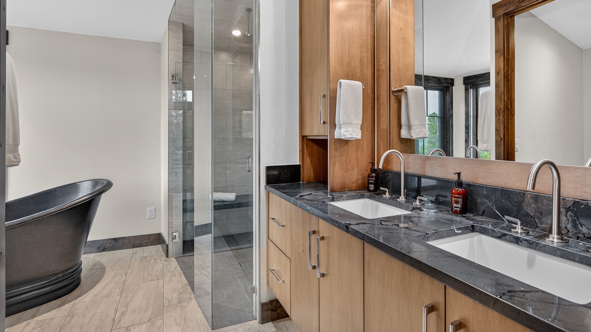 Bedroom 1, Upper Level - Ensuite