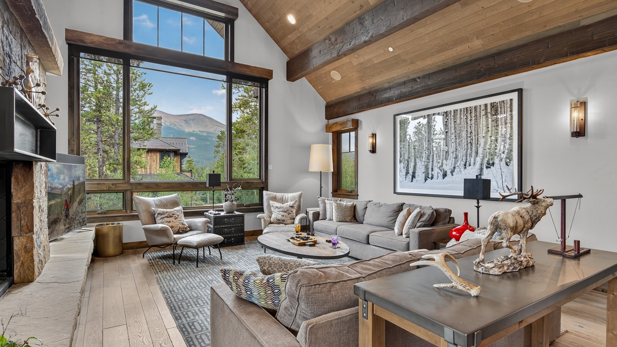Great Room, Upper Level - Ski area views