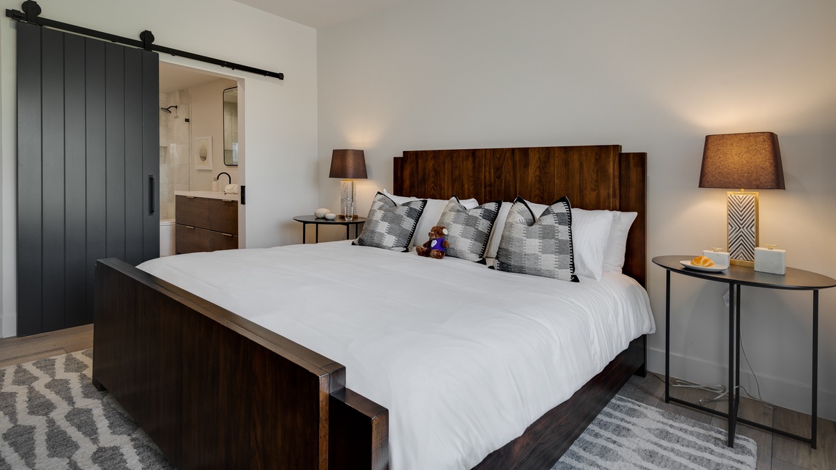 Bedroom 1 - Primary Suite