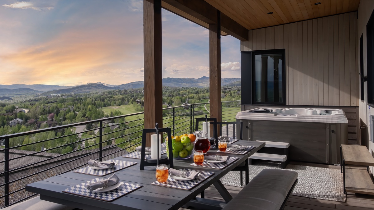 Dining al fresco just hits right in the mountains