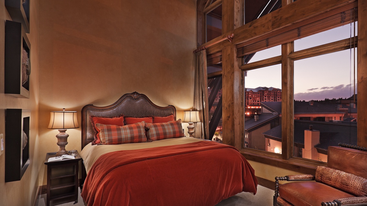 Bedroom 2, Main Level - King suite